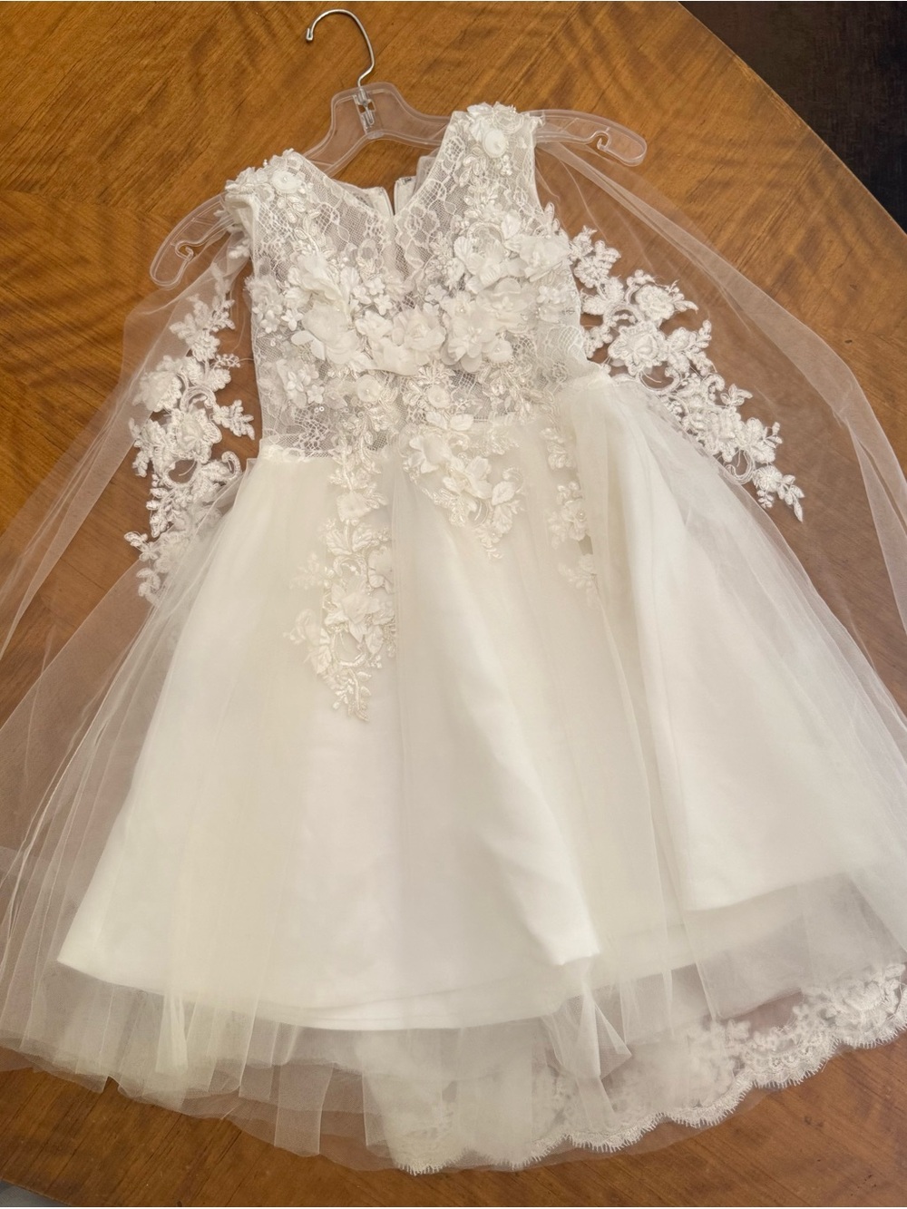 Girls Ivory Lace Floral Tulle flower girl Dress with Sleeveless with tule  cape